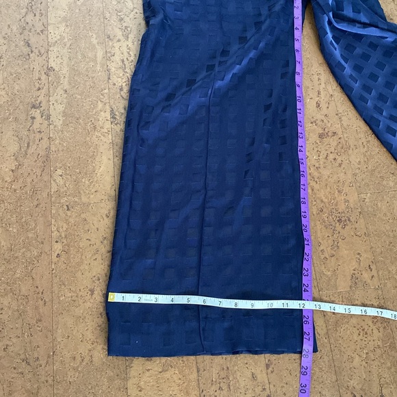 Diane Von Furstenberg elegant checkered, overlay Navy jumpsuit! Size 8 Medium - Picture 16 of 17